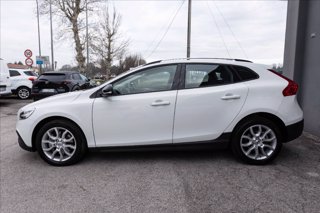 VOLVO V40 Cross Country 2.0 d2 Summum