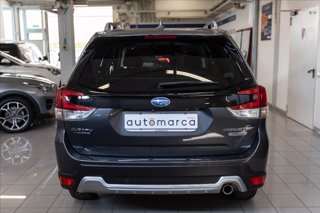 SUBARU Forester 2.0i e-boxer Premium lineartronic